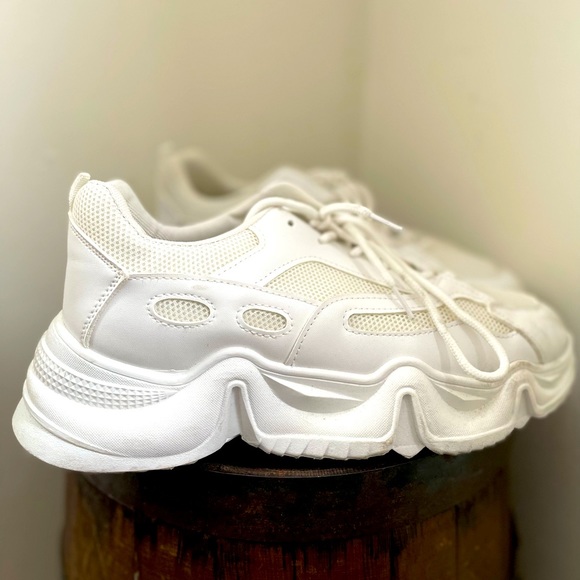 PRETTYLITTLETHING chunky white sneakers - Picture 1 of 6